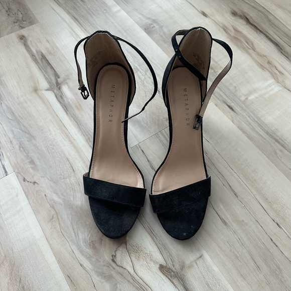 Metaphor Heels - Picture 3 of 3